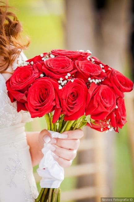 ¿Cuánto cuesta un ramo de novia de flores naturales? 1