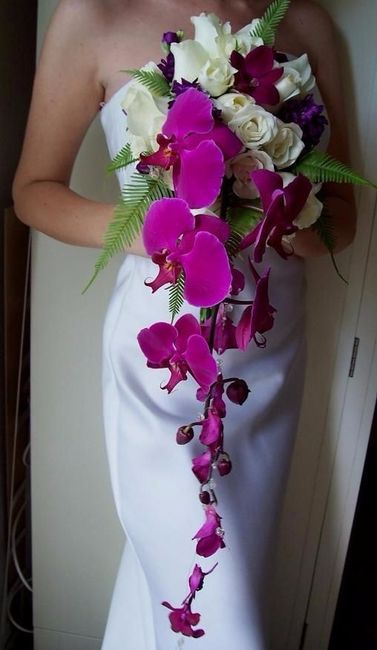 1. Ramo de novia con orquídeas