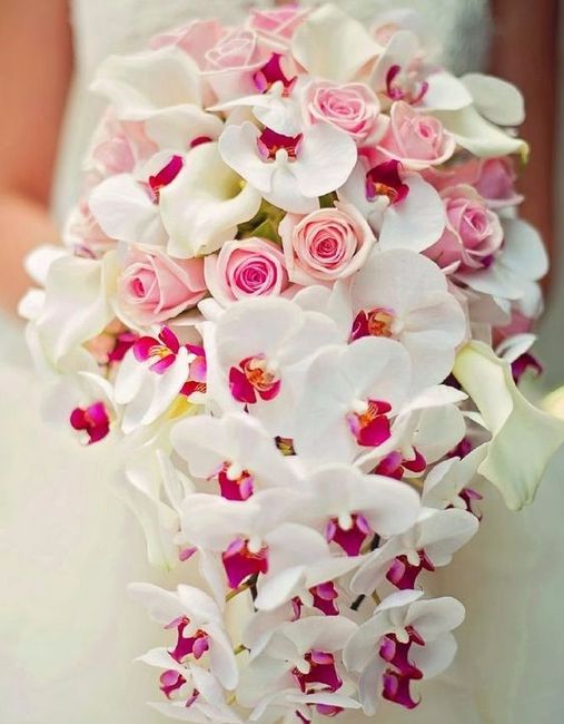 4. Ramo de novia con orquídeas