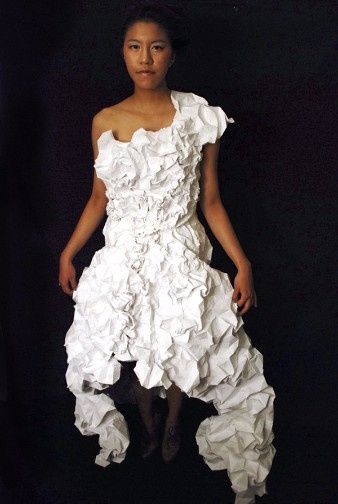 Vestidos de novia DIY con materiales sorprendentes 7