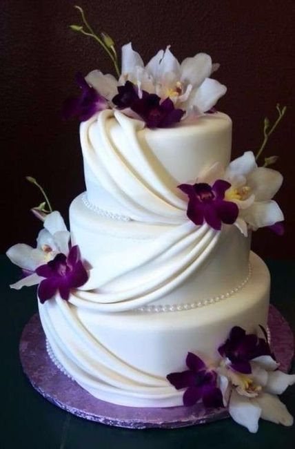 6. Torta de novios elegante