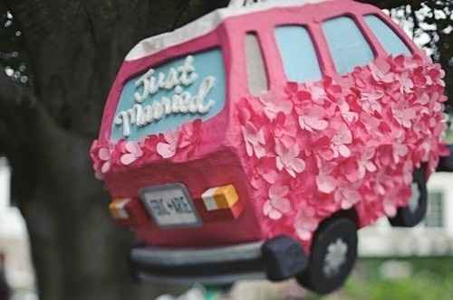 piñata auto recien casados