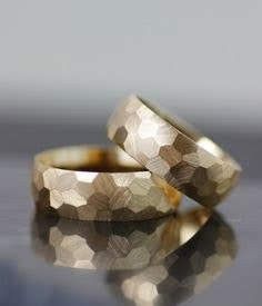 Estilos de anillos de matri y porta anillos 7