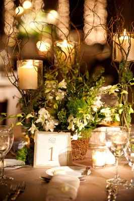 Centro de mesa con arreglos florales