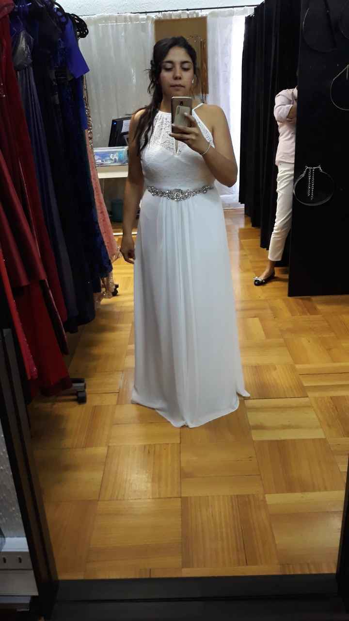 Enamorada de mi vestido, espero ya el gran día!