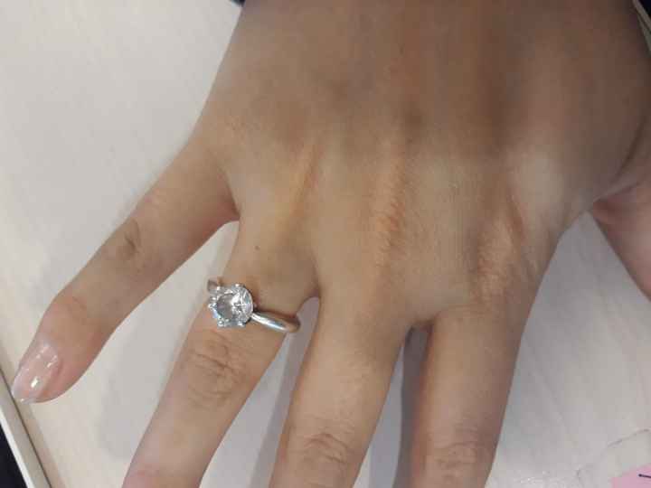 Este es el anillo que mi lindo novio eligió para mi! me encanta 
