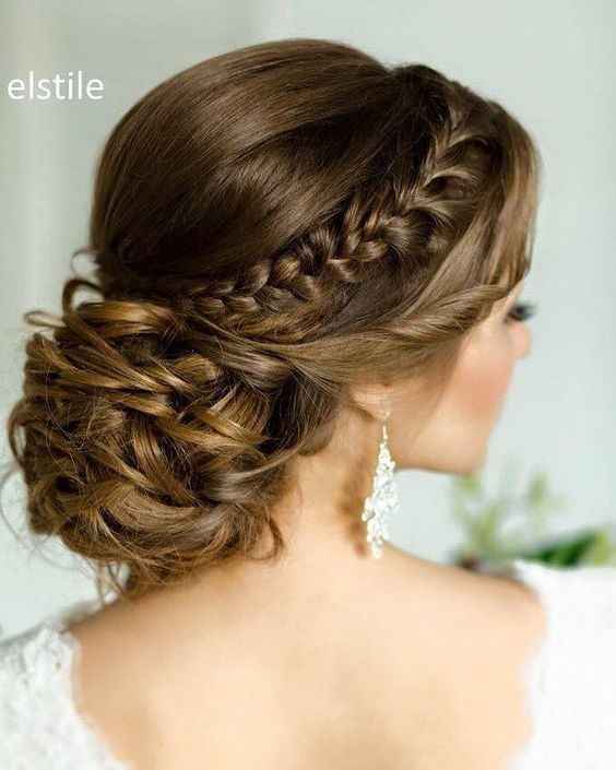 5. Peinado con trenza para novia