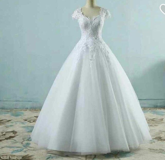 Stephany Pérez, mi próxima tarea es: buscar el vestido de novia perfecto 1