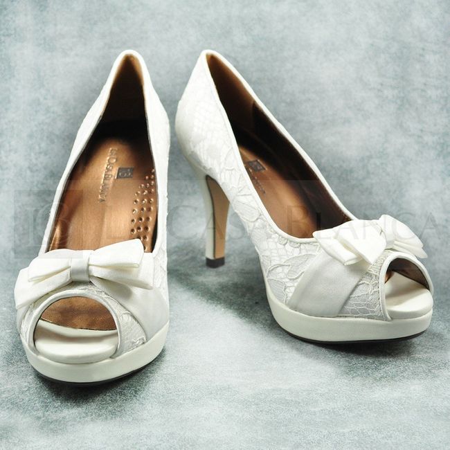 Club de la novia con zapatos blancos - 1