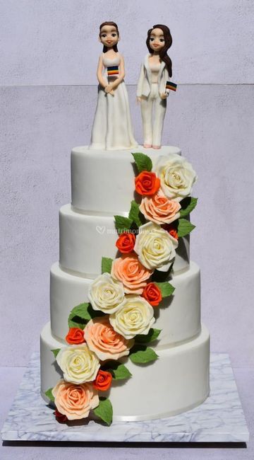 3. Una torta adornada... ¿Con flores, cintas, perlas o brillantes?✨ 3