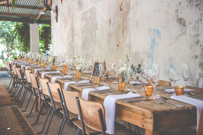 ¿Cuántos centros de mesa necesitas para un banquete rústico? 1