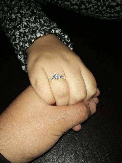 Mi hermoso anillo de compromiso!! 