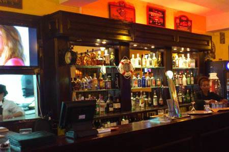 Bar con todo equipado
