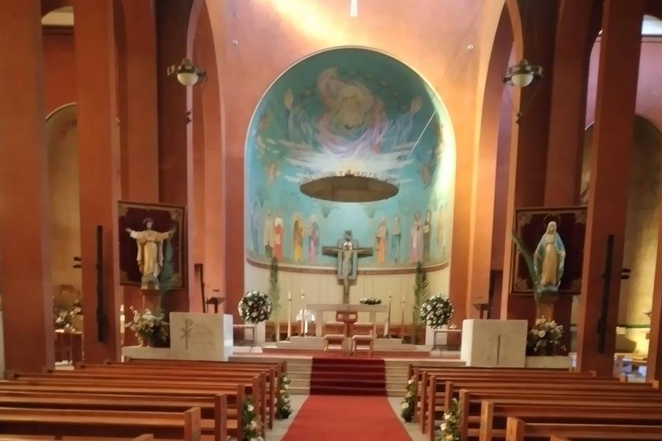 Alfombra roja y deco-iglesia