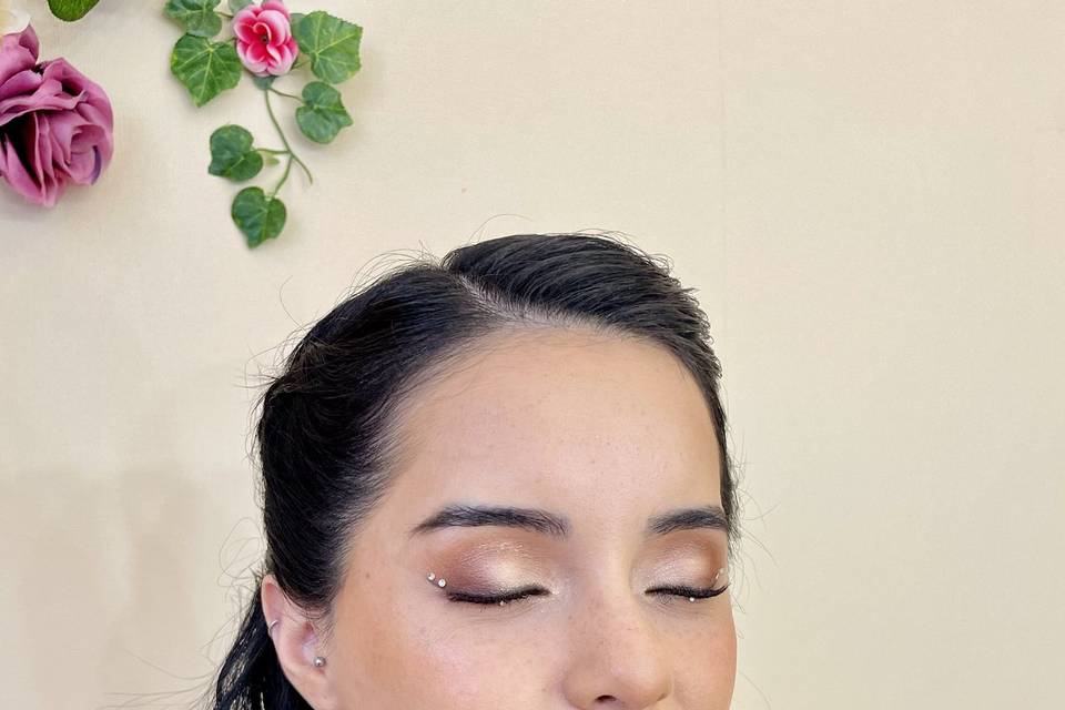 Maquillaje cálido