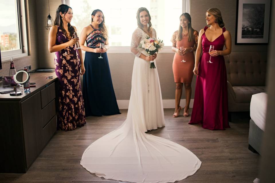 Novia y amigas 2019