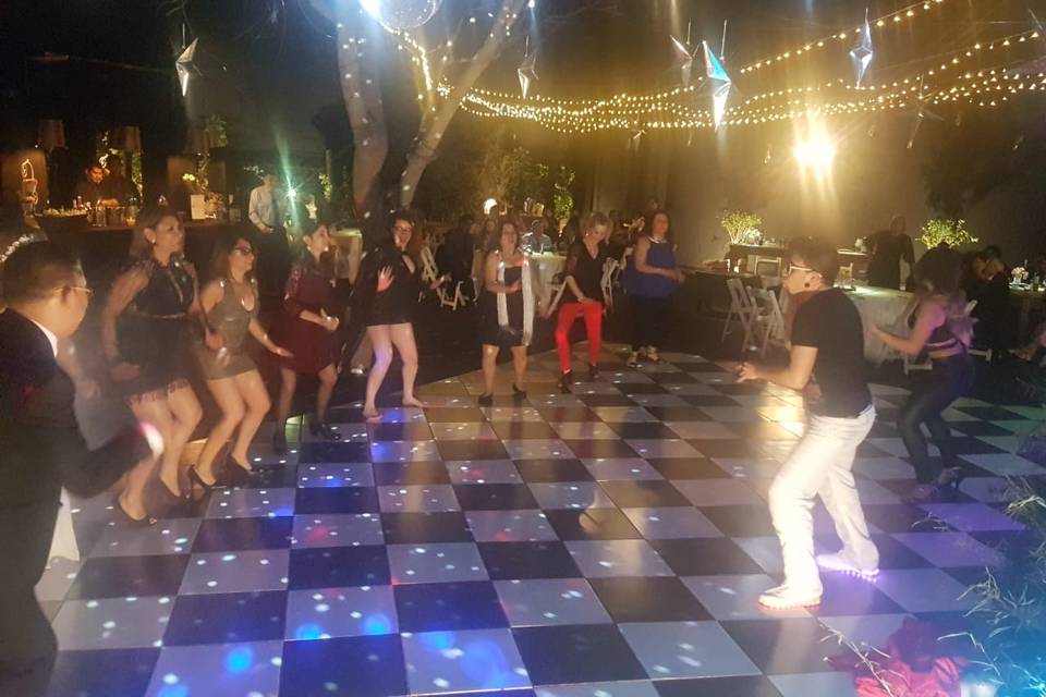 Ari Cavieres Eventos - Show baile entretenido