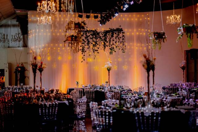 Salon y silla cristal