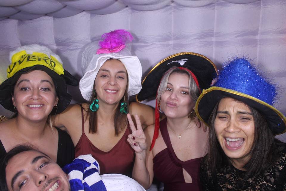 Cotillon y risas