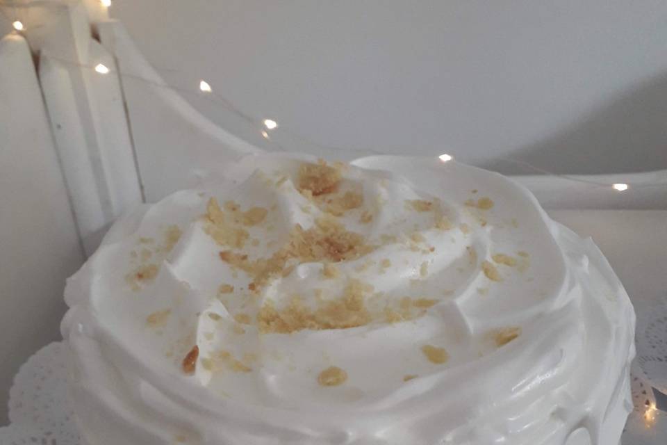 Torta milhojas manjar merengue