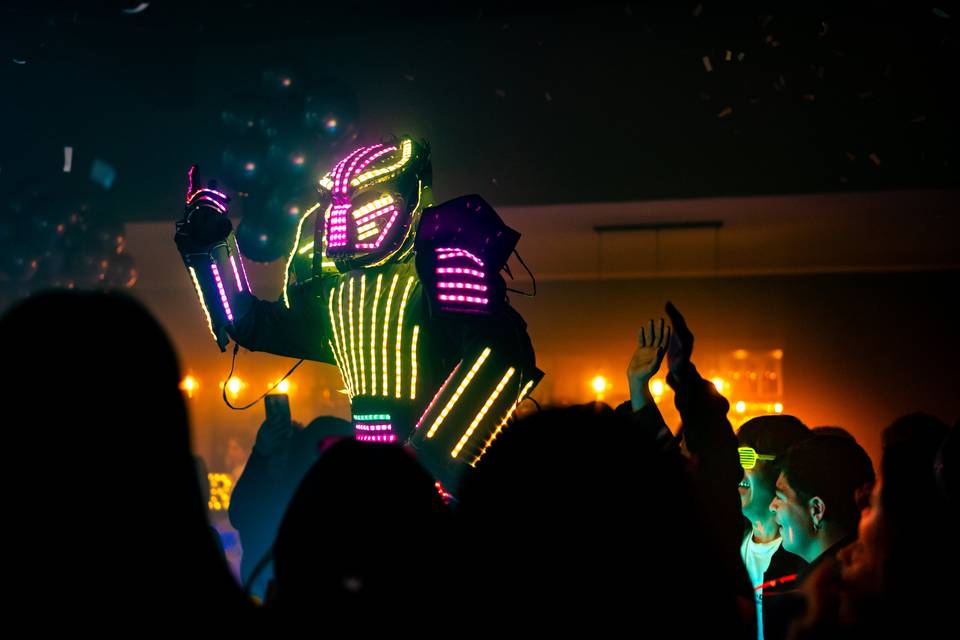 Robot led gigante