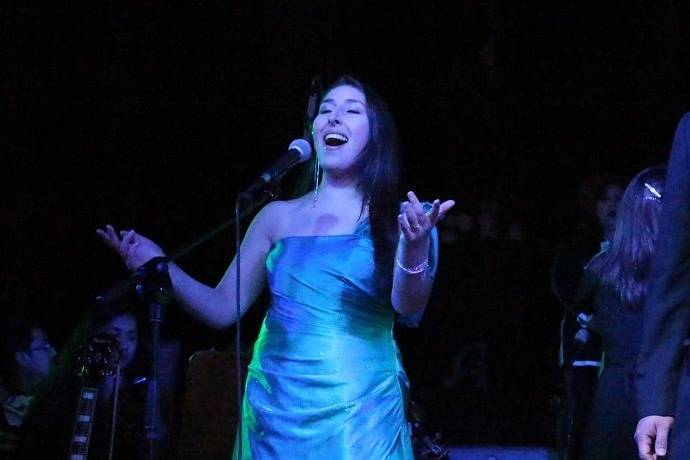 Cantando en Expo Novios Osorno