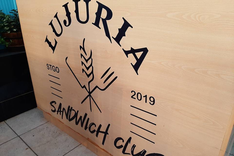 Lujuria Sándwich Club
