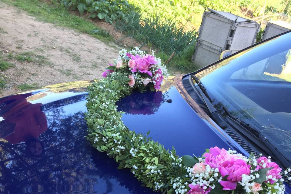 Arreglos florales para autos