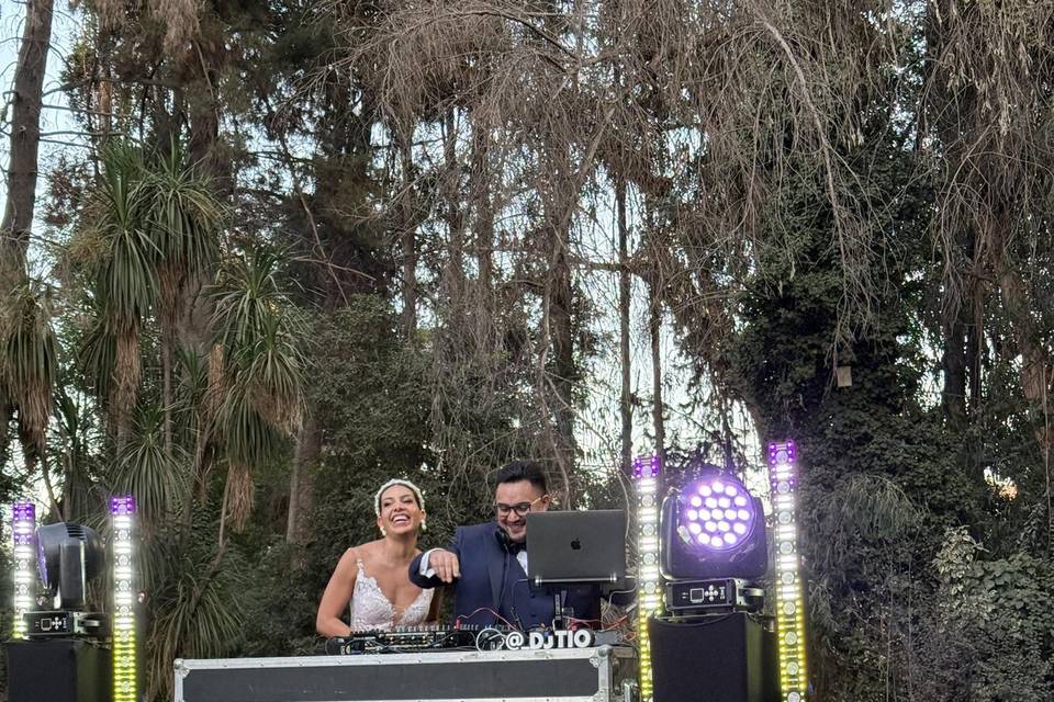 Novios DJ