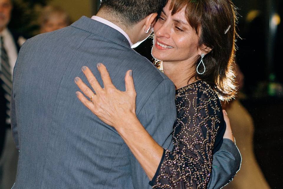 Novio con su mamá