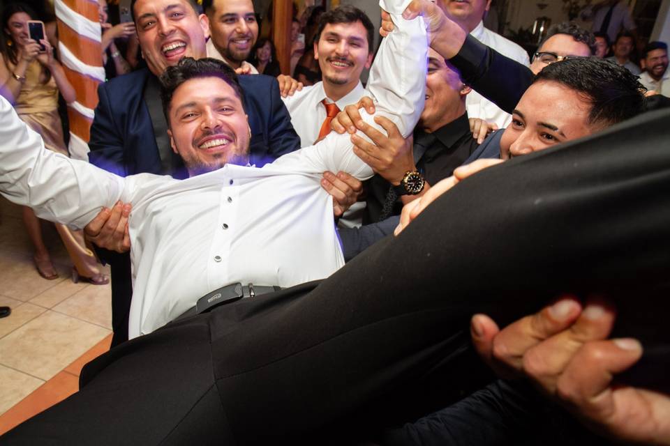 Volando en la fiesta