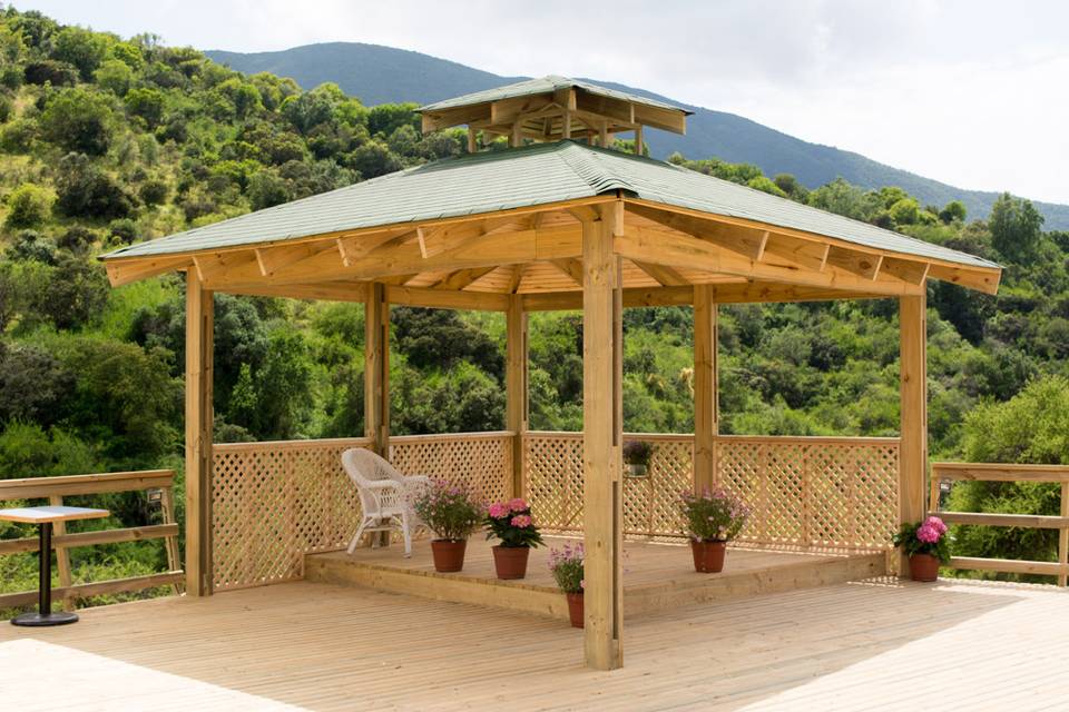 Pérgola y terraza