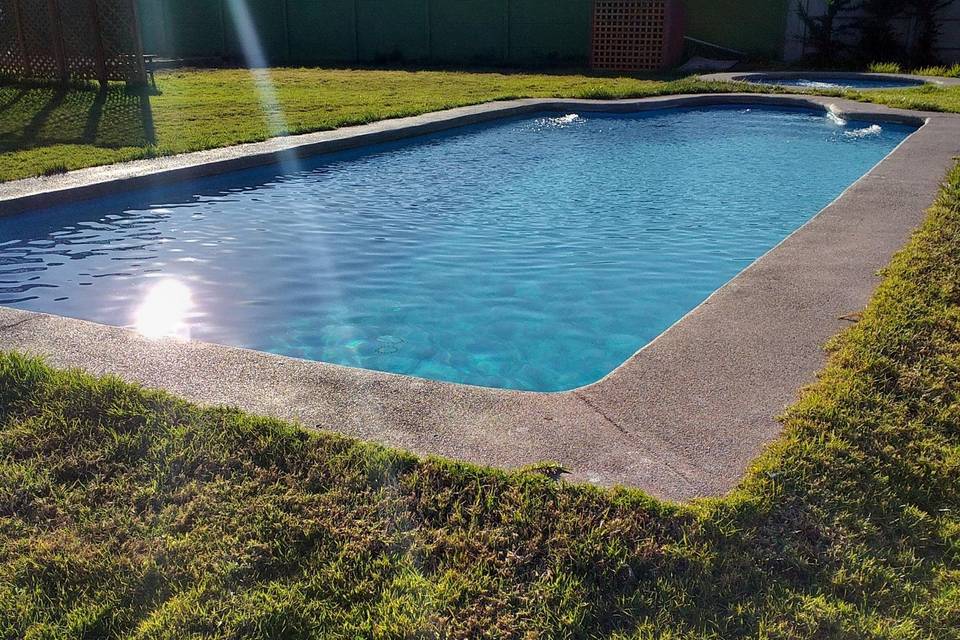 Amplia piscina