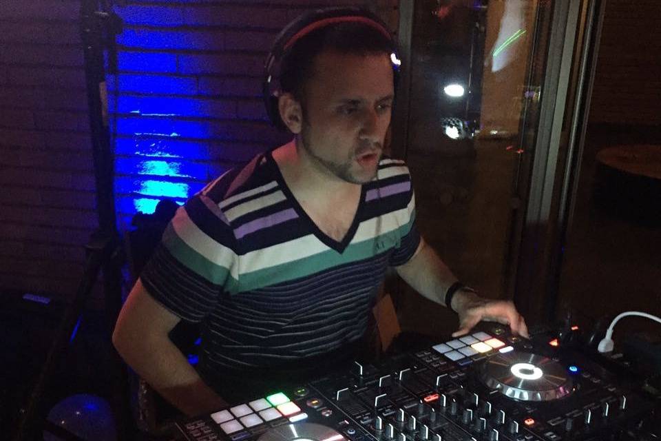DJ Cristian Deza Espinosa
