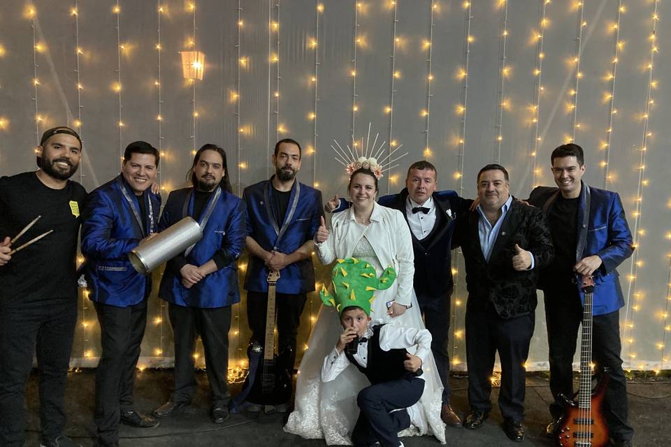 Orquesta con novios