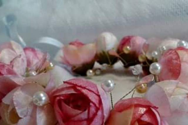 Corona floral rosas esmaltado