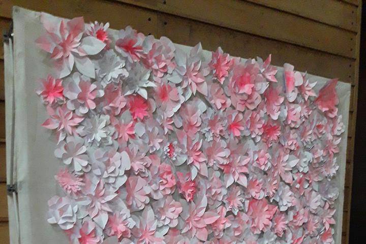 Mini muro flores de papel