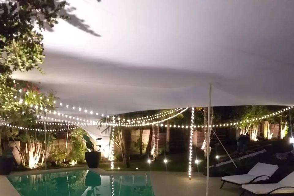 250m2