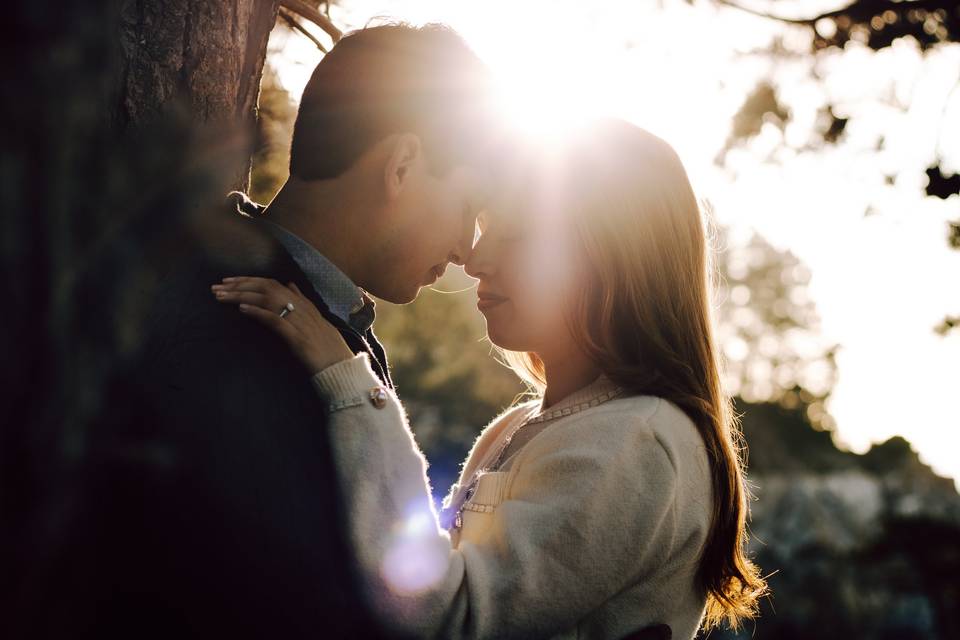 Novios en el atardecer