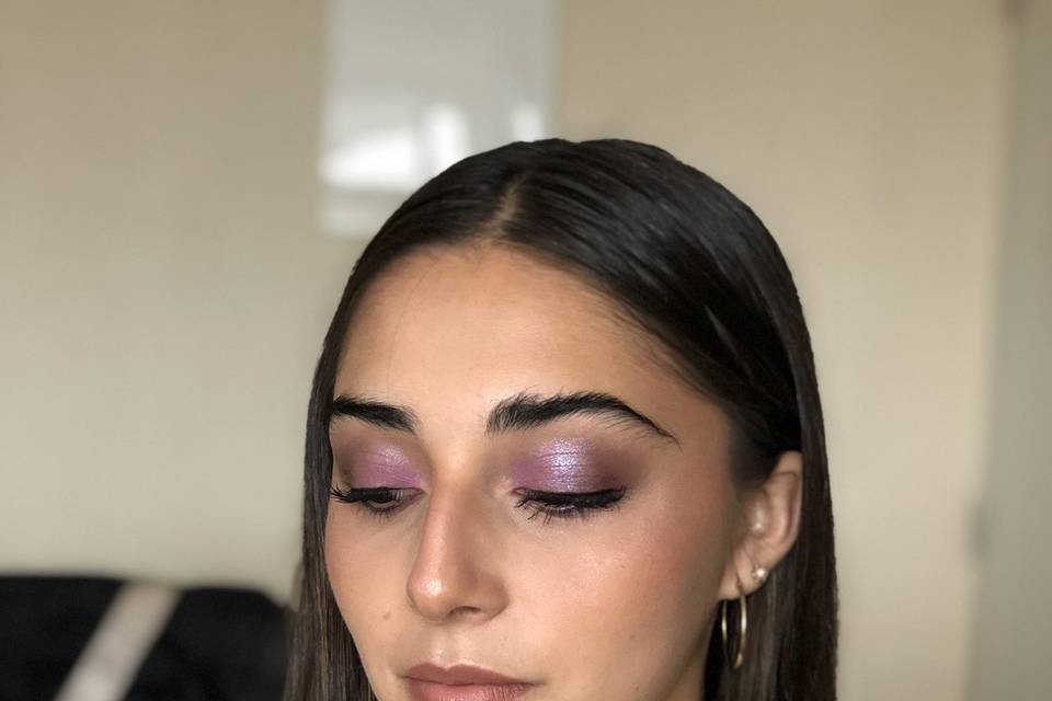 Maquillaje en tonos morados