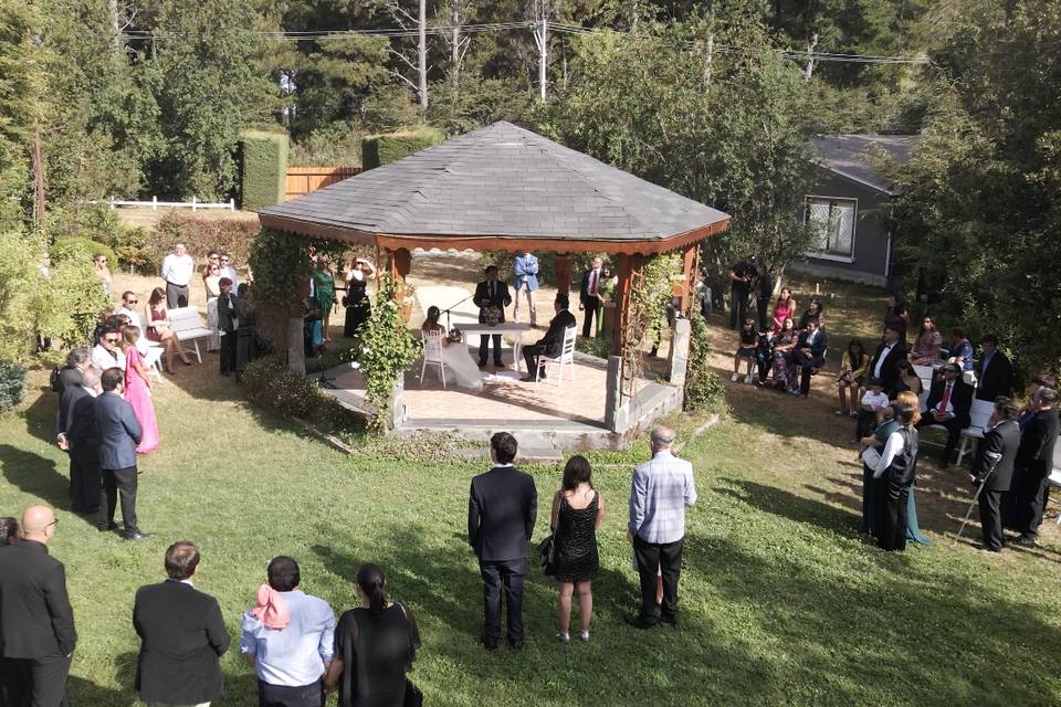 Ceremonia en un jardín