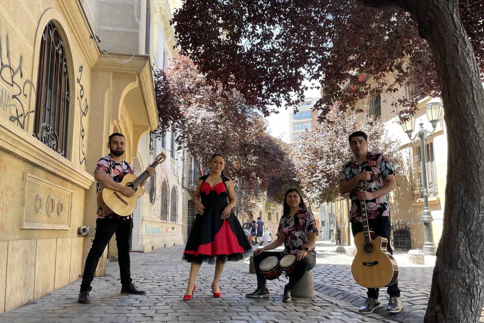 Músicos tocando en la calle