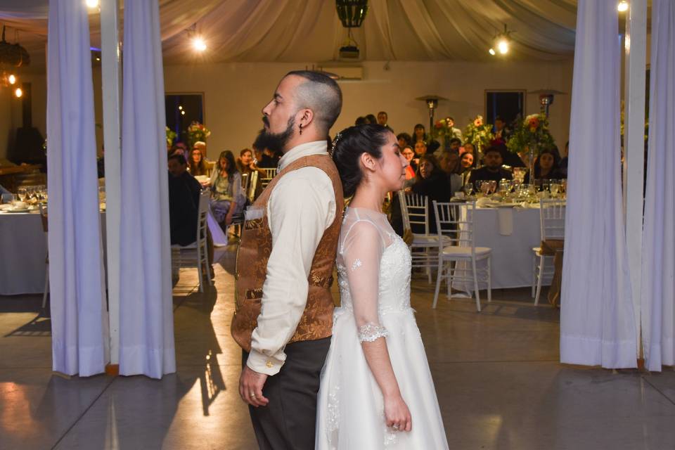 Novios en la pista de baile