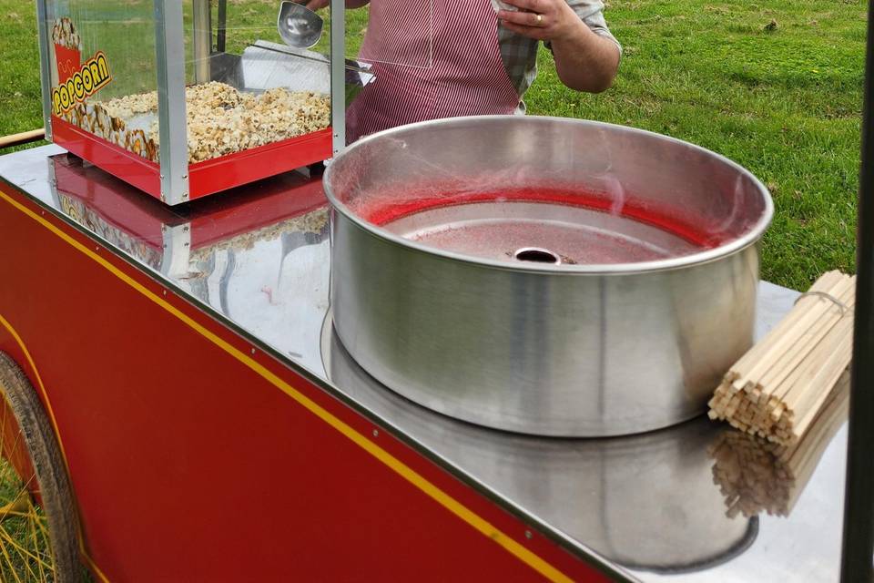 Carrito de pop corn y algodón de azúcar