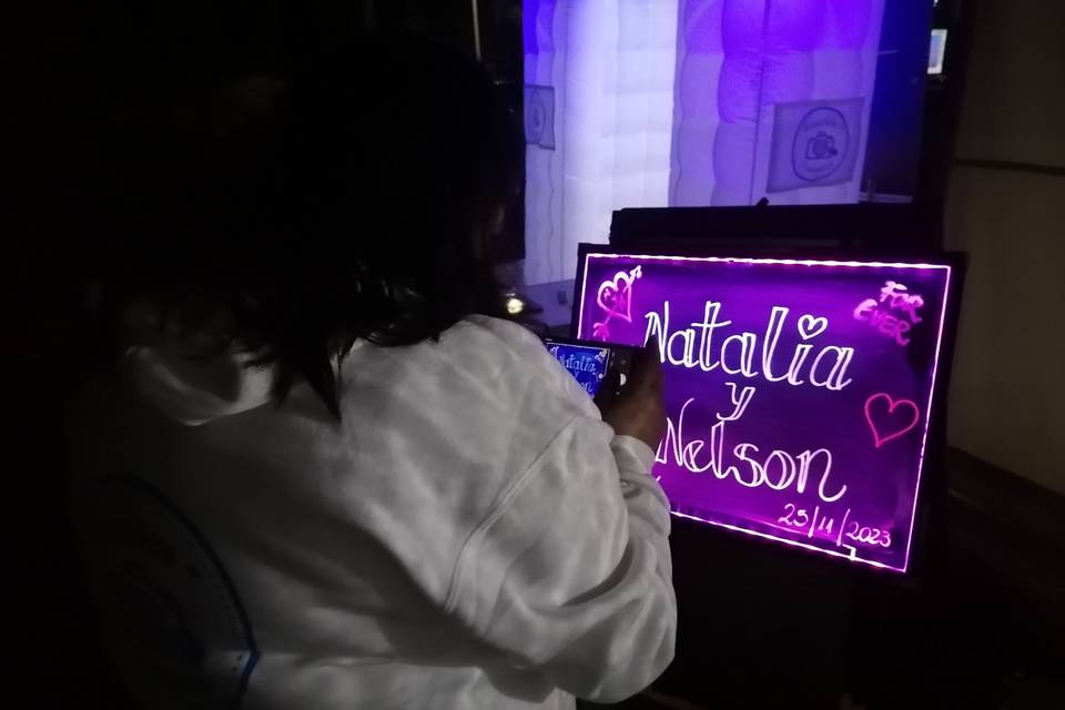 Pizarra LED personalizada