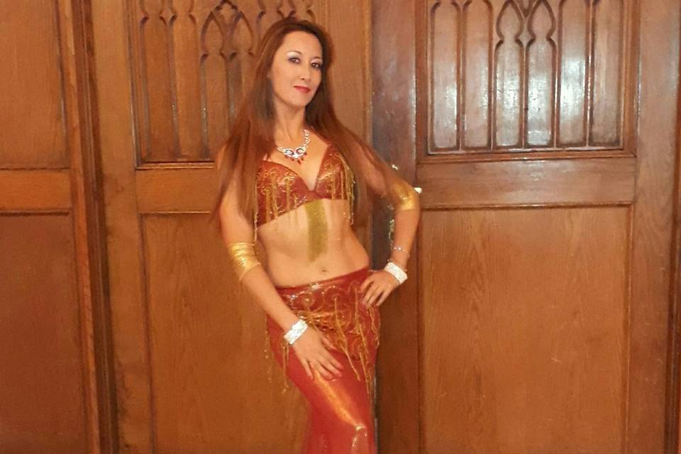 Almira danza árabe