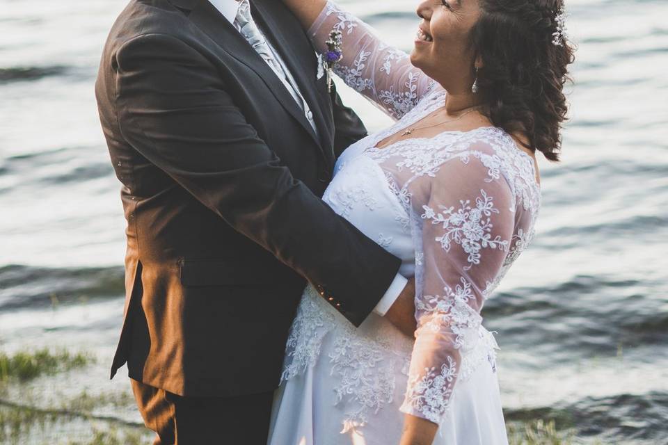 Novios en el lago