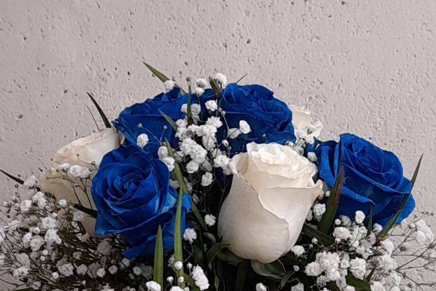 Ramo romántico azul/blanco
