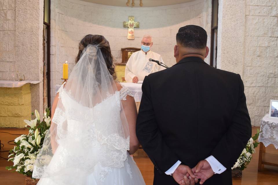 En la iglesia a minutos del sí