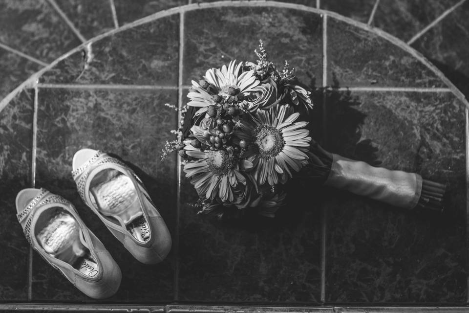Zapatos y Flores